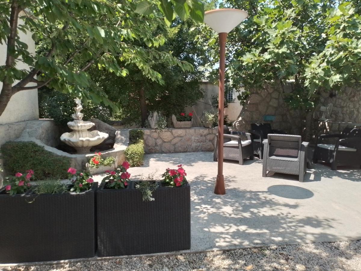 Apartment Malnar Starigrad Paklenica Εξωτερικό φωτογραφία